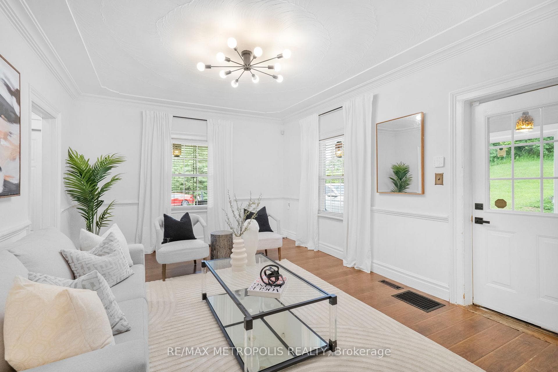 14537 Woodbine Avenue photo 18