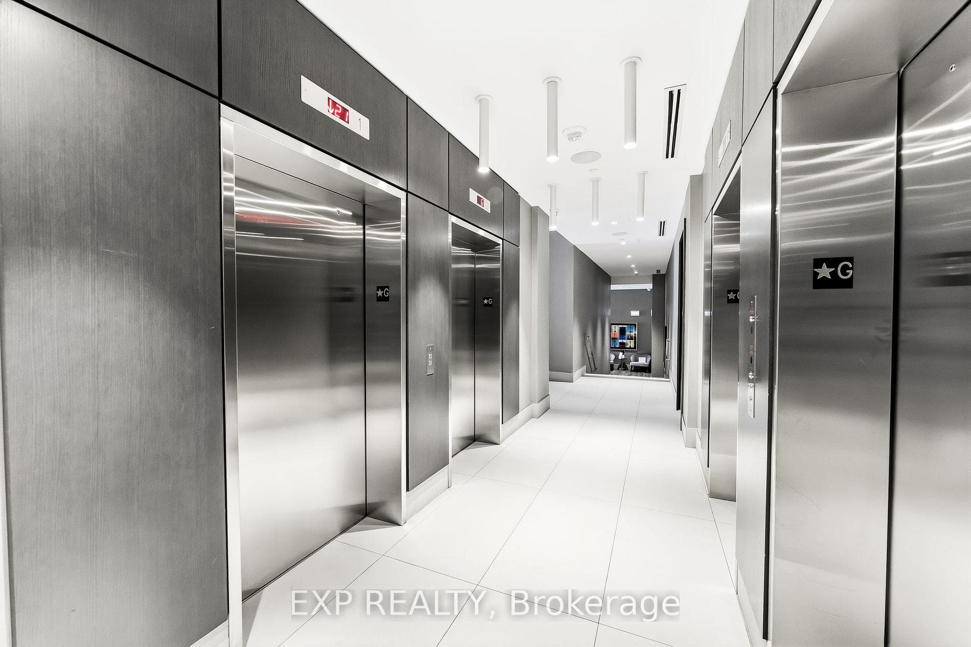 2550 Simcoe Street Unit 1713 photo 8