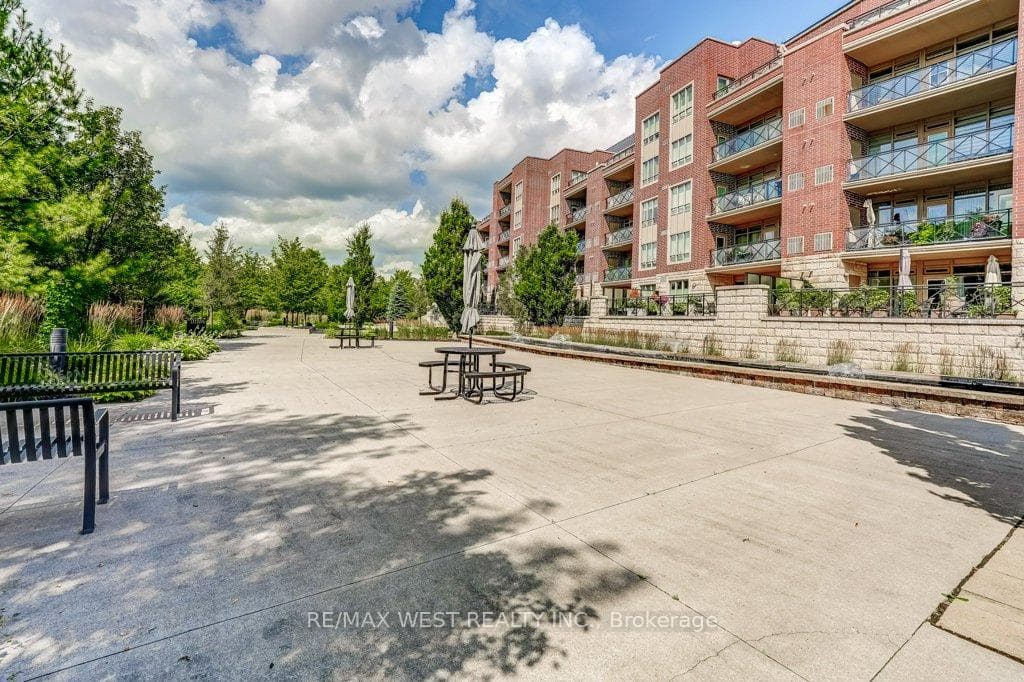 35 Baker Hill Boulevard Unit 404 photo 40