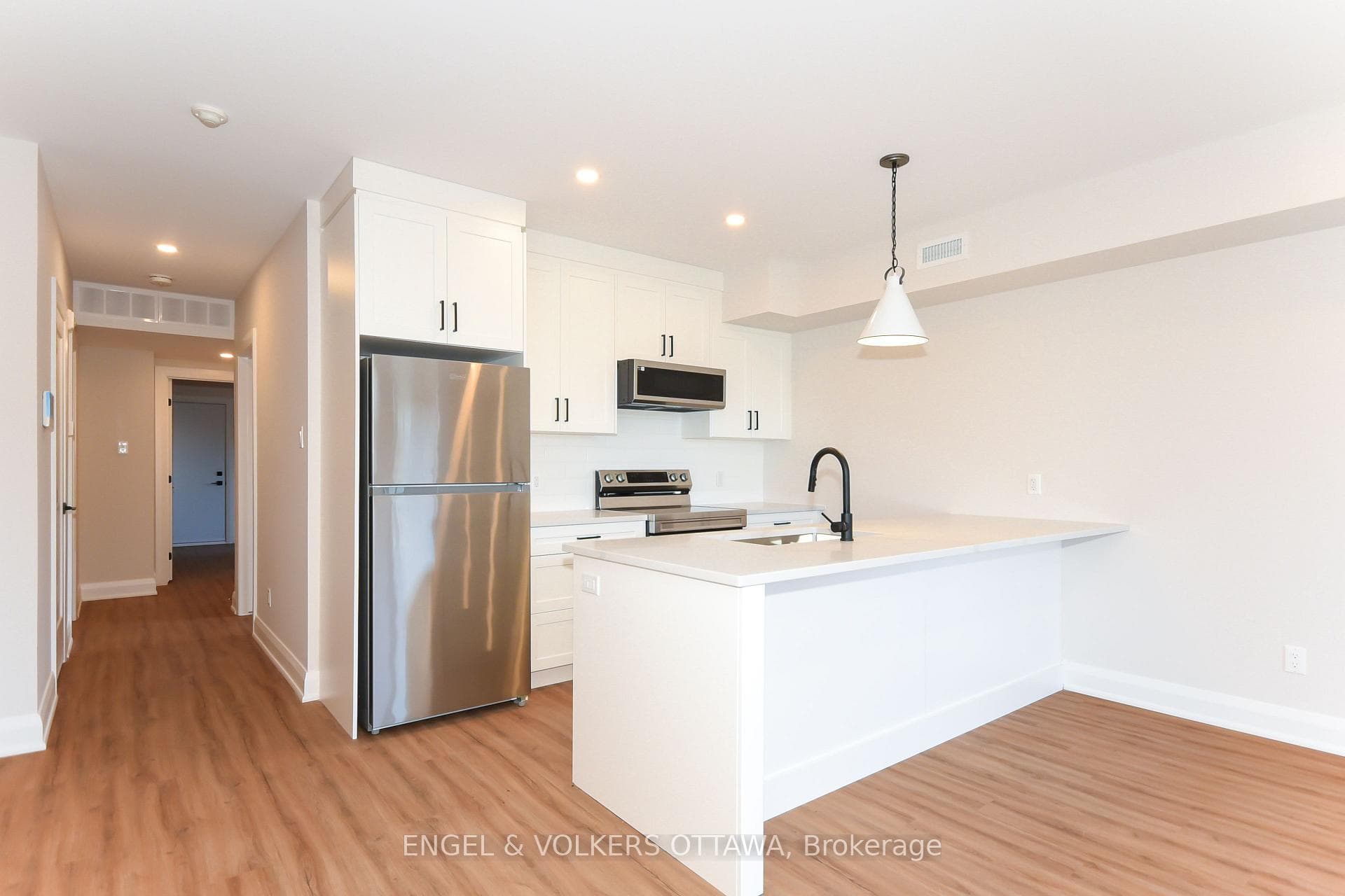 35 Monk Street Unit 6 photo 3