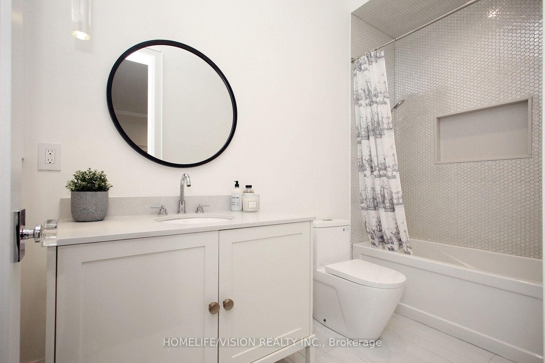 35 Longwood Drive photo 41