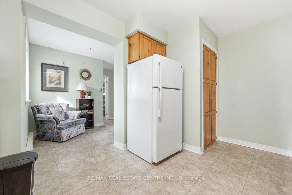 633 Birch Street photo 13