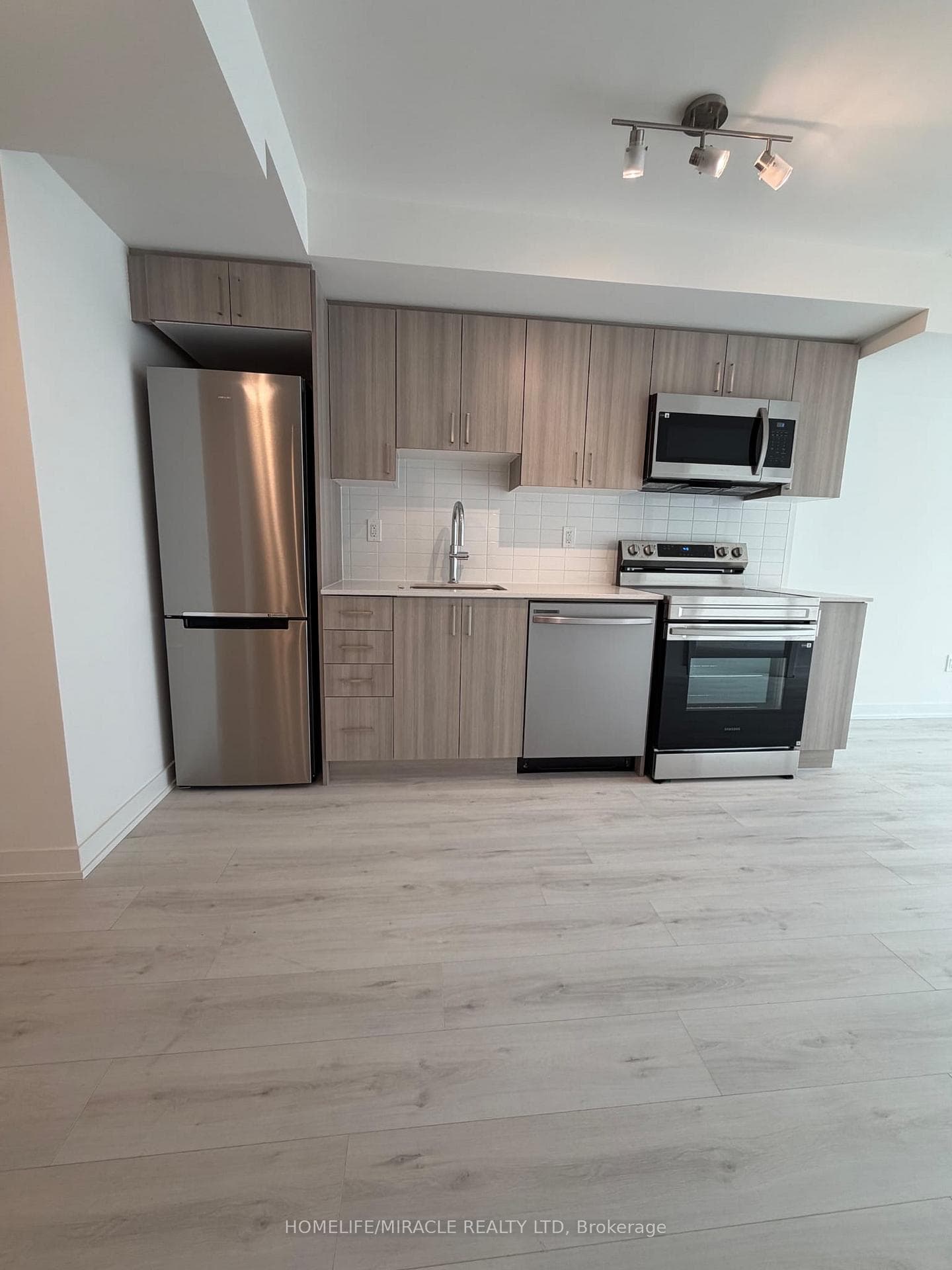 1010 Sandy Beach Road Unit 1510 photo 3