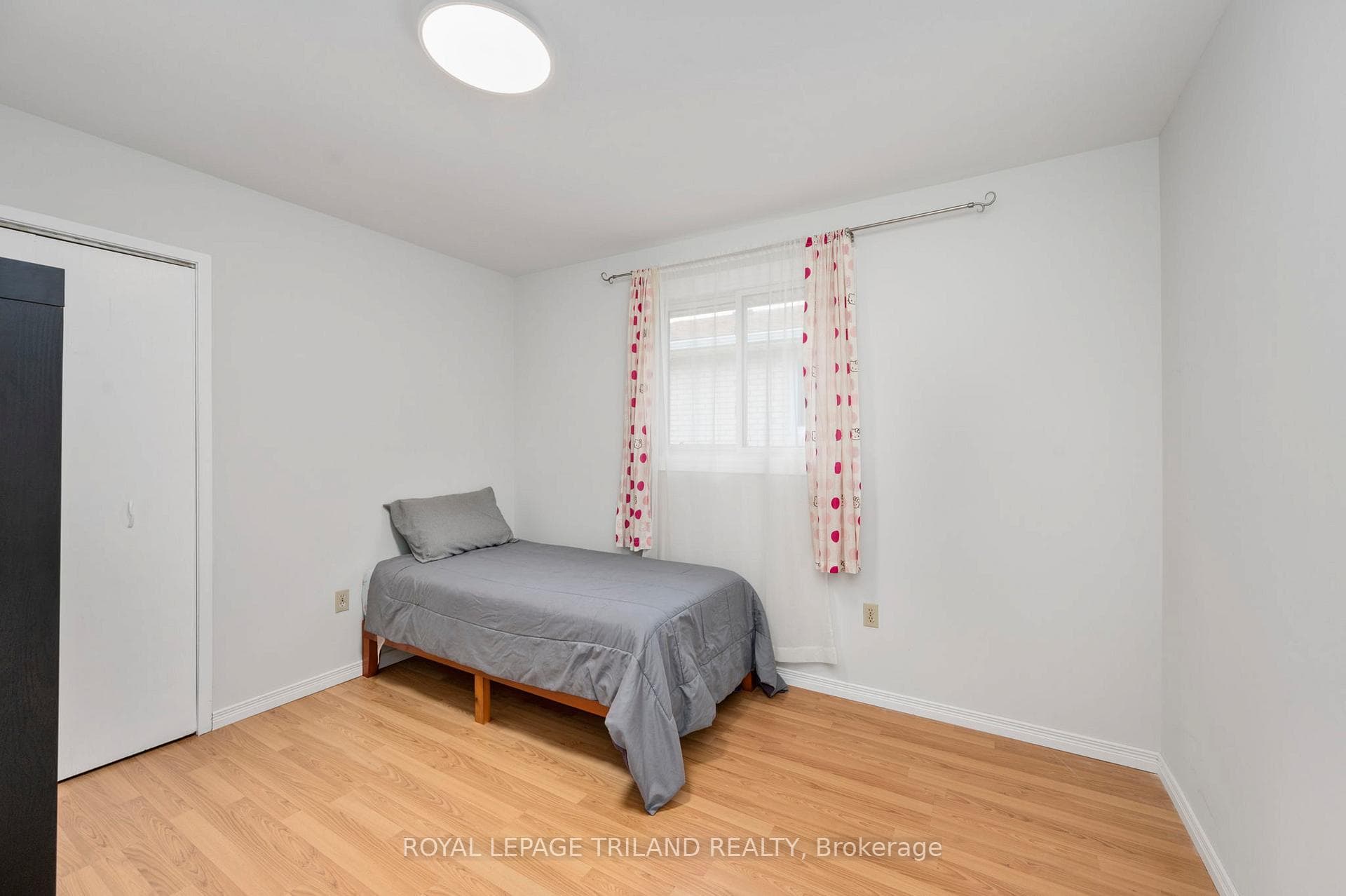 832 Nixon Avenue photo 17