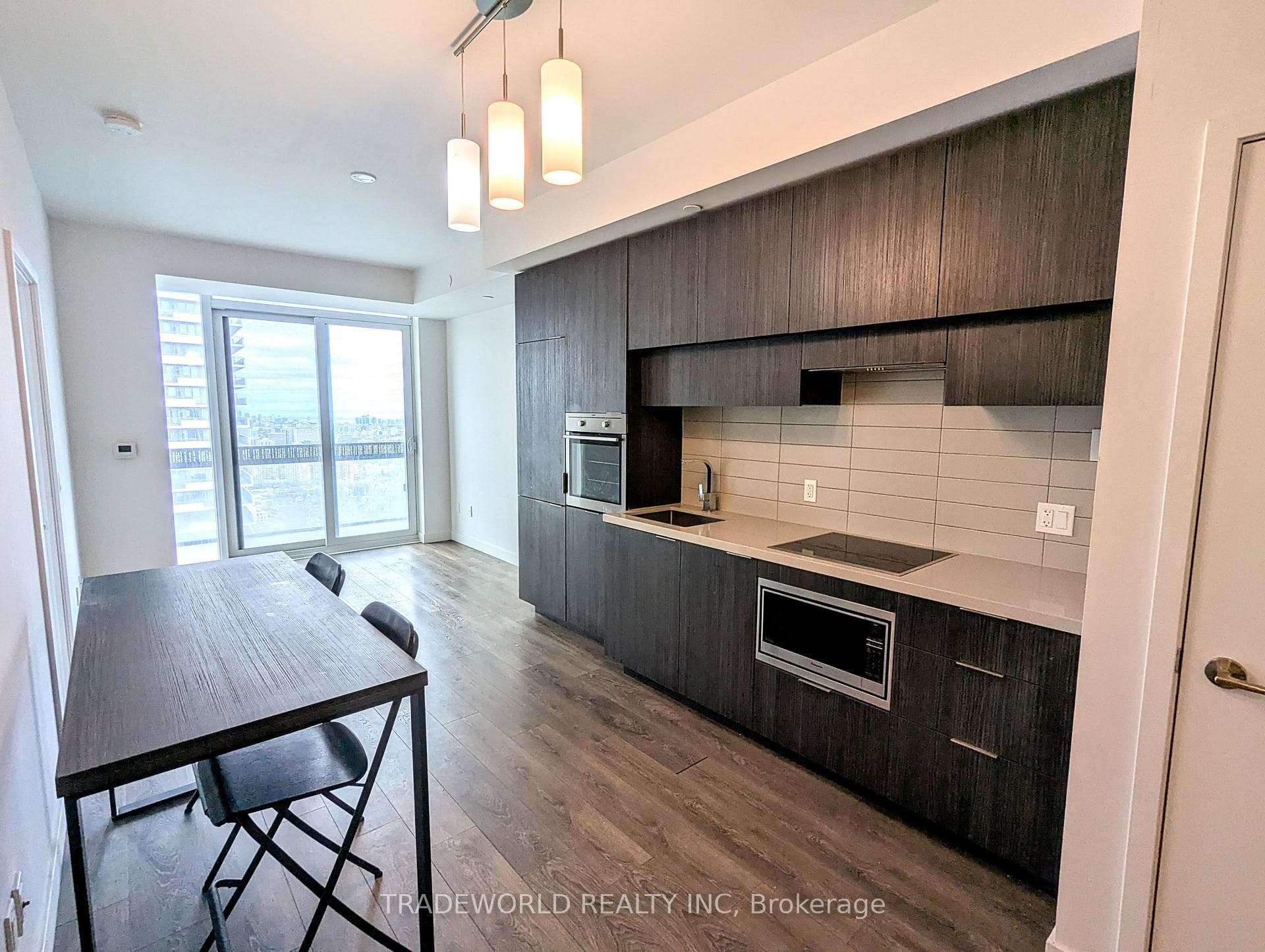 8 Eglinton Avenue Unit 4212 photo 4