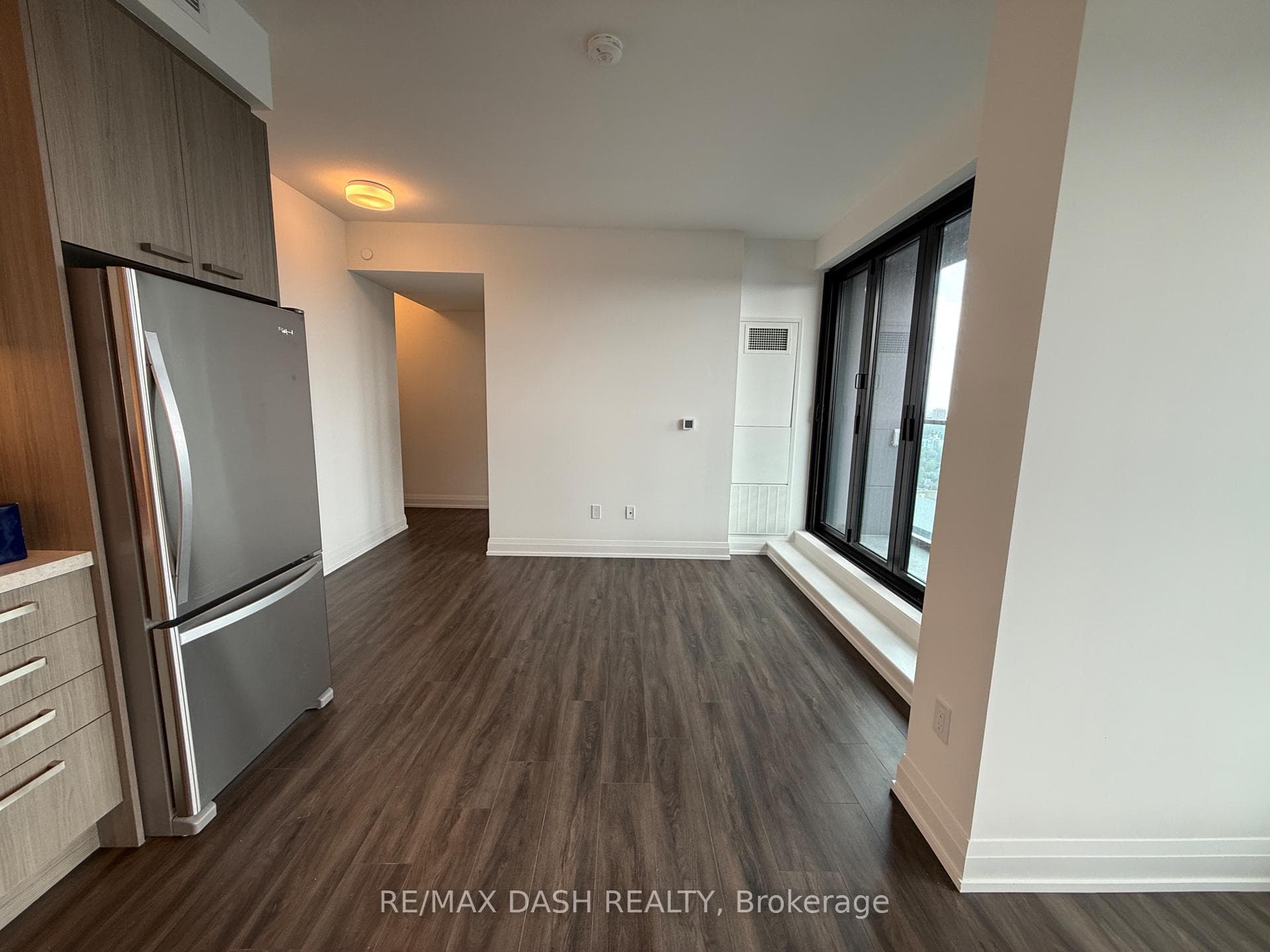 20 Soudan Avenue Unit 2408 photo 6