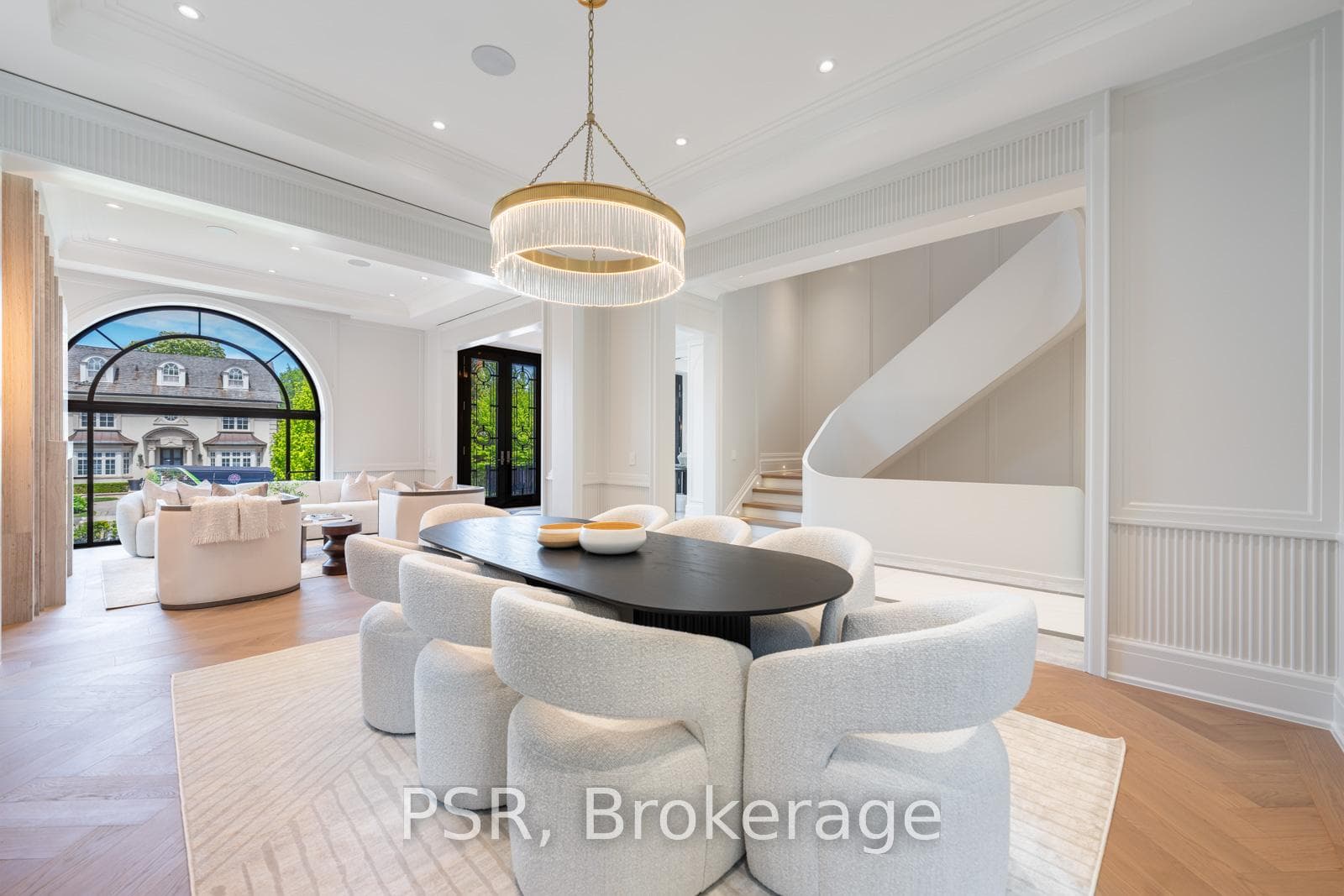 228 Dunvegan Road photo 5