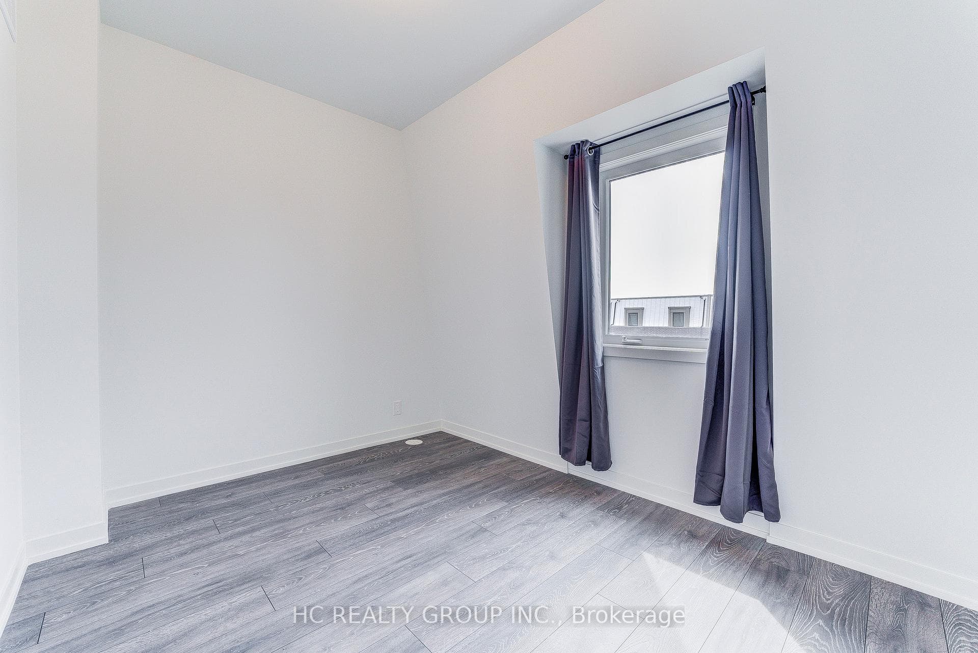 82A Tisdale Avenue photo 20