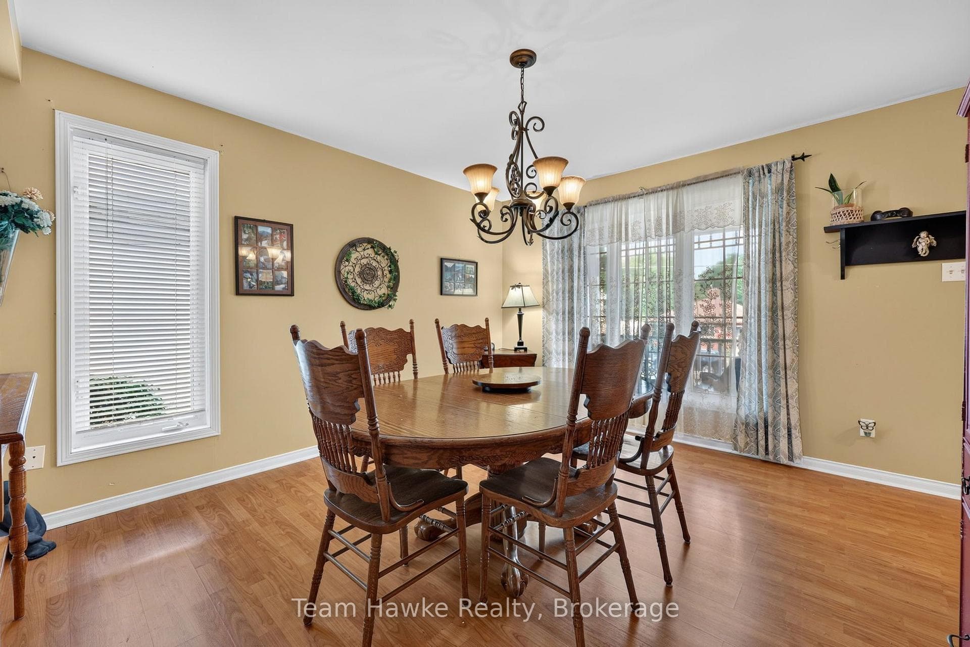255 Hanly Street photo 16