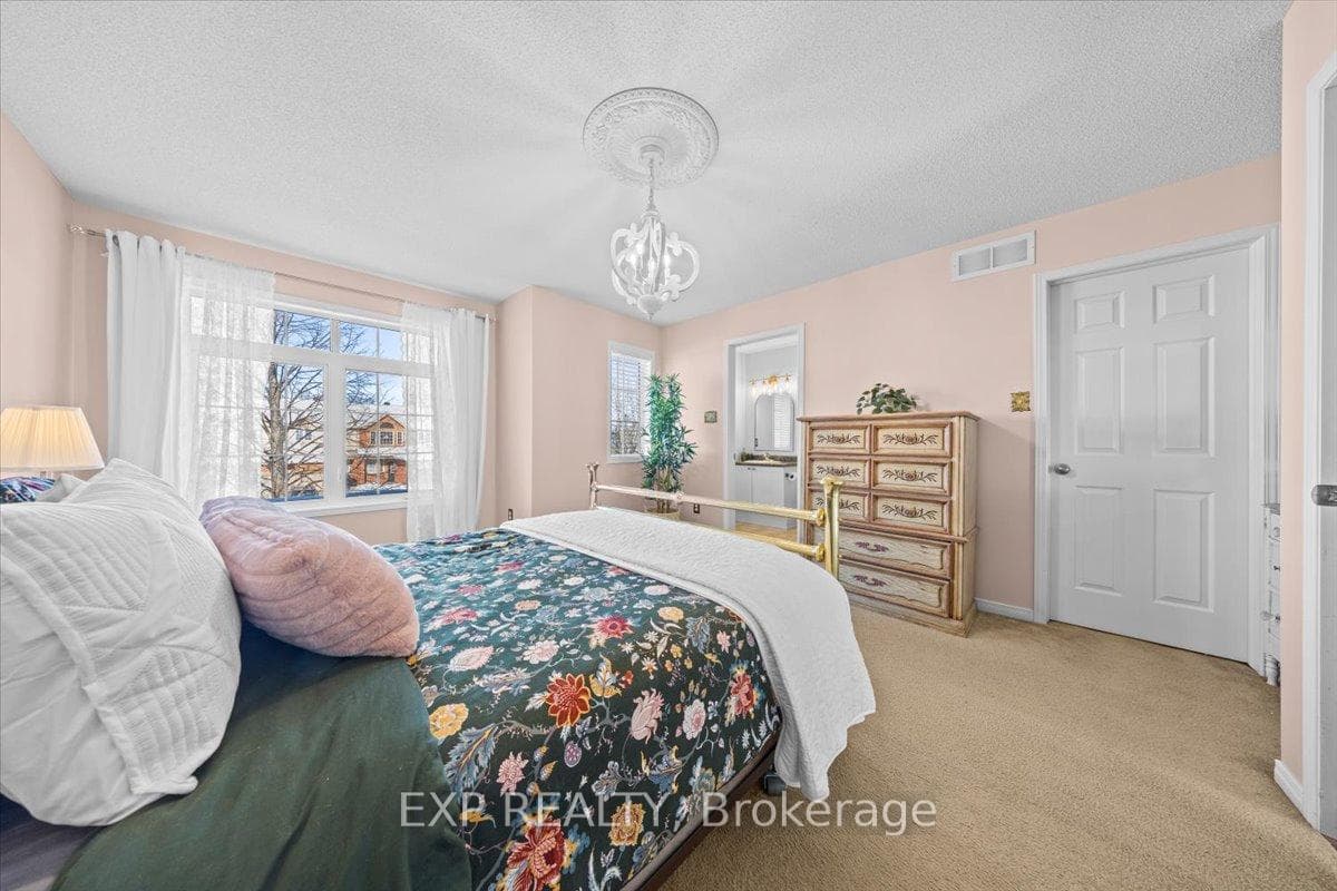 Convenient ensuite and walk-in closet