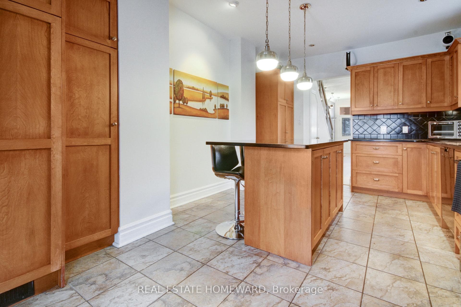 55 Woodbine Avenue photo 9