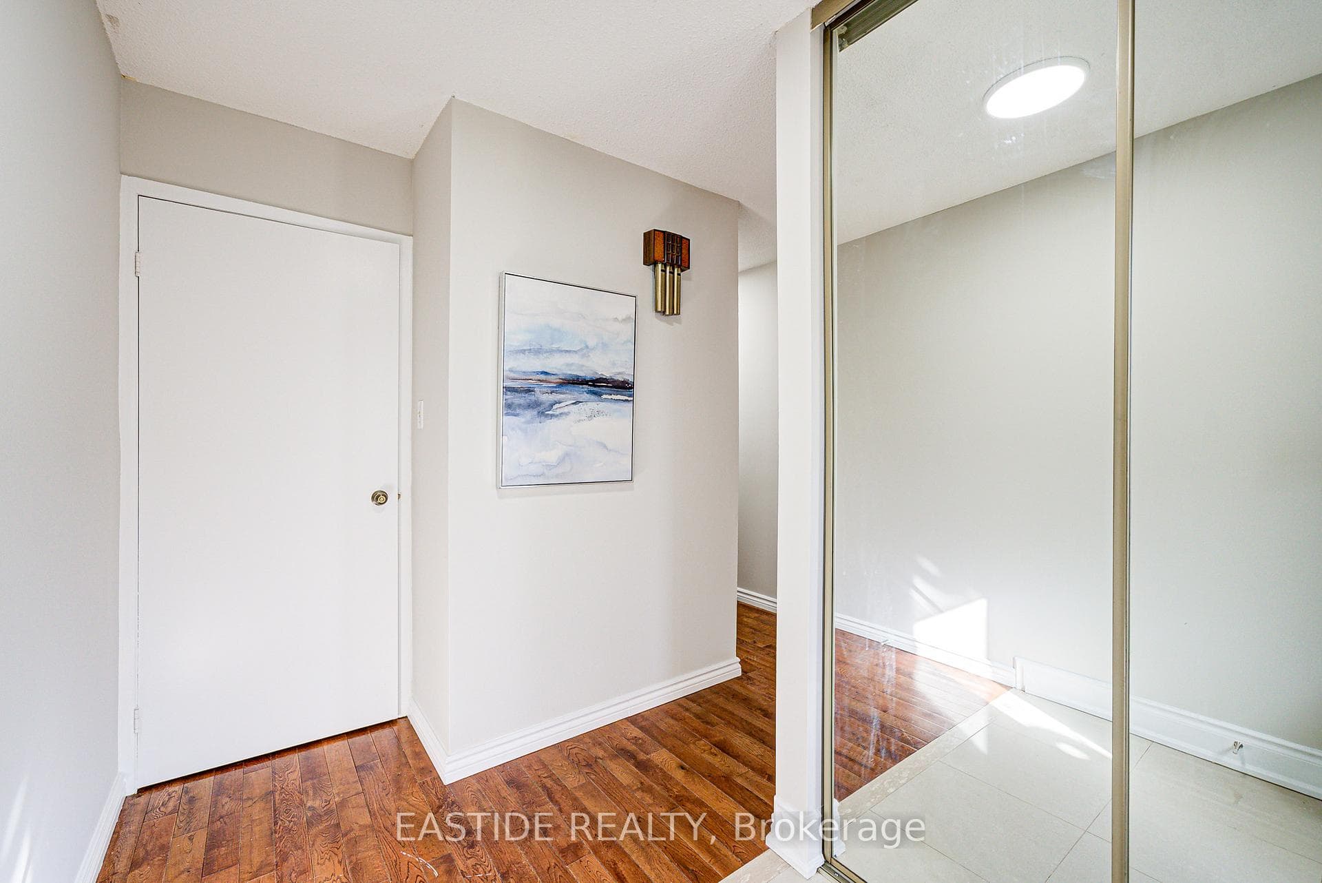 55 Ambercroft Boulevard photo 4