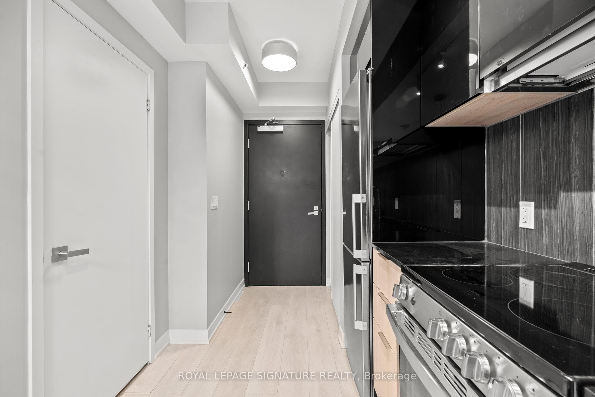 31 Tippett Road Unit 341 photo 14