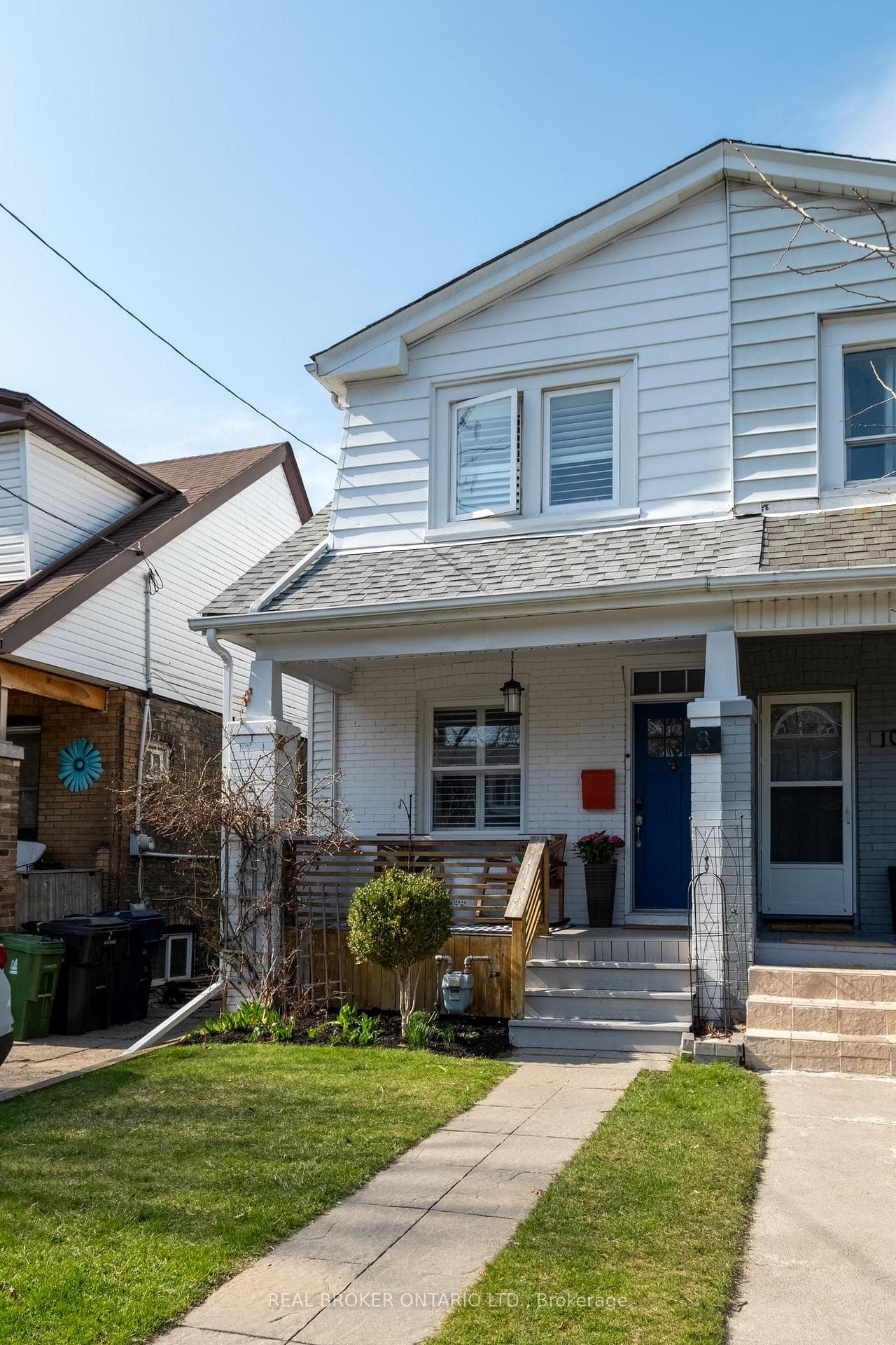 8 Stephenson Avenue photo 2