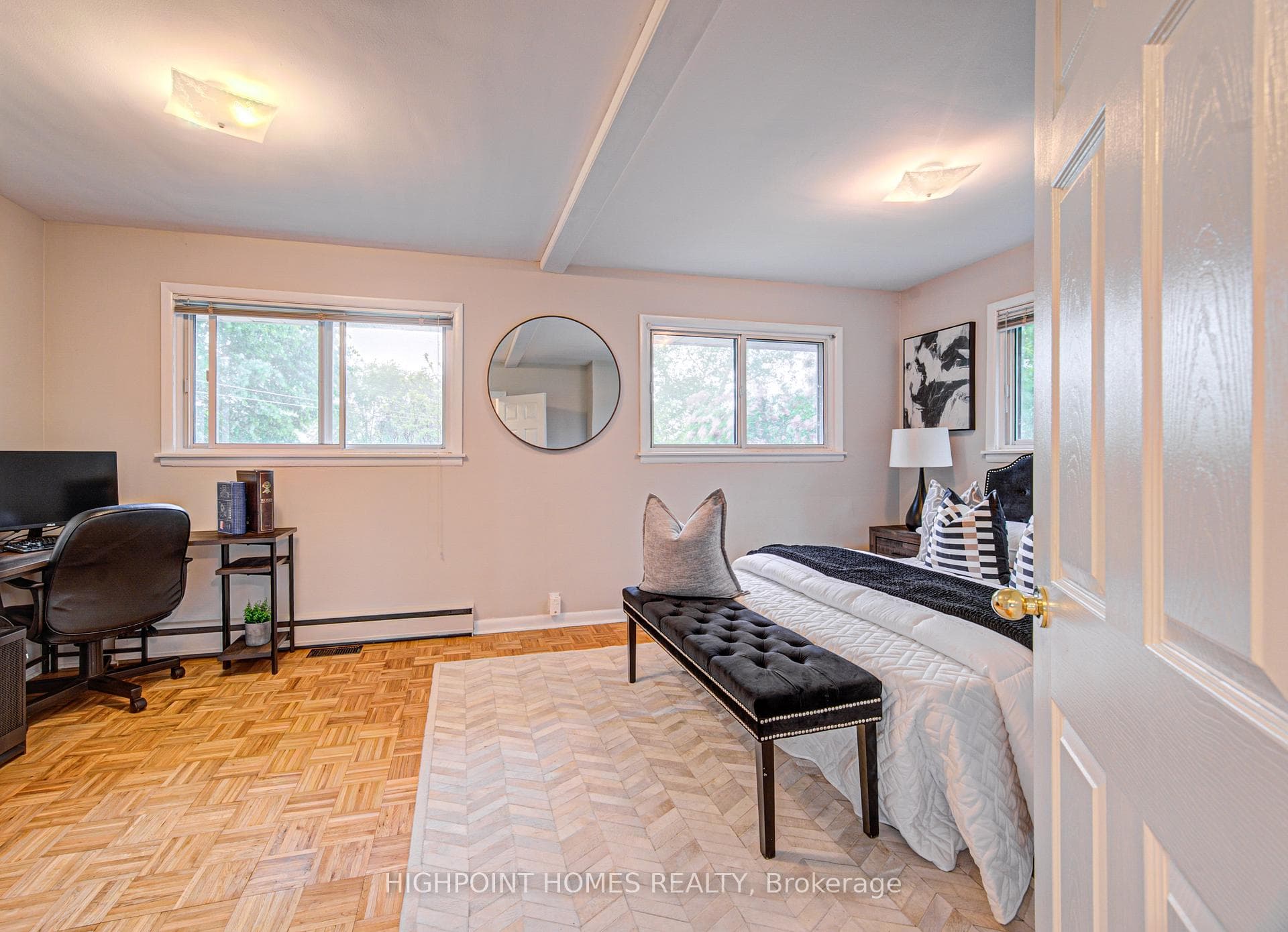 5438 Trafalgar Road photo 11