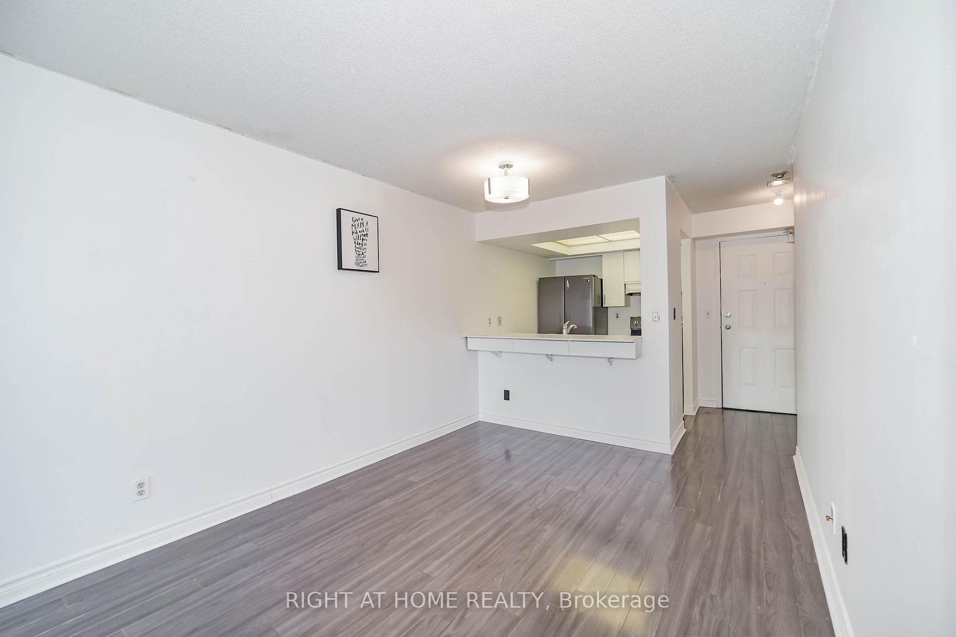 222 The Esplanade N/A Unit 932 photo 4