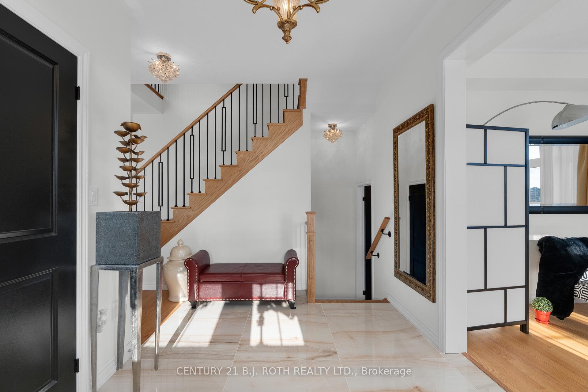 1056 Wickham Road photo 6