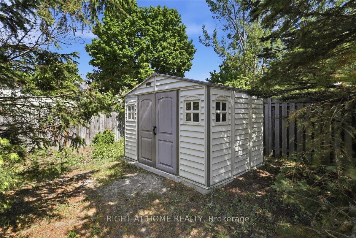 31 Christy Drive photo 43
