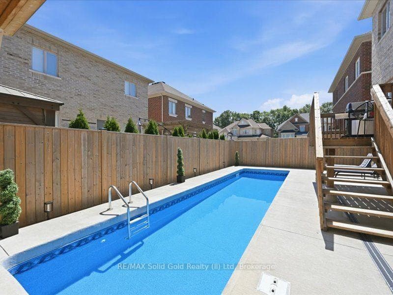39 Avanti Crescent photo 40