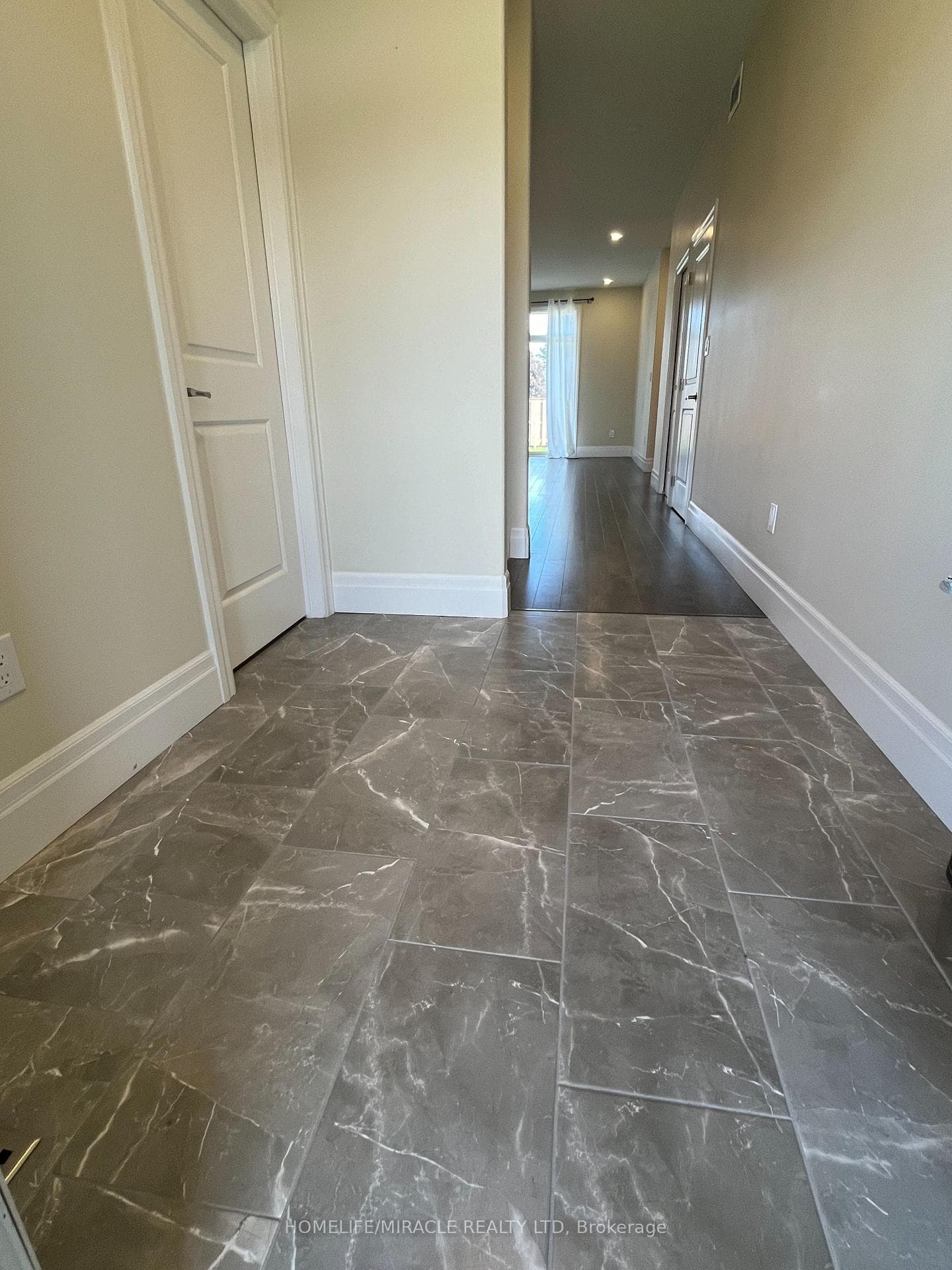 35 Allen Street photo 3