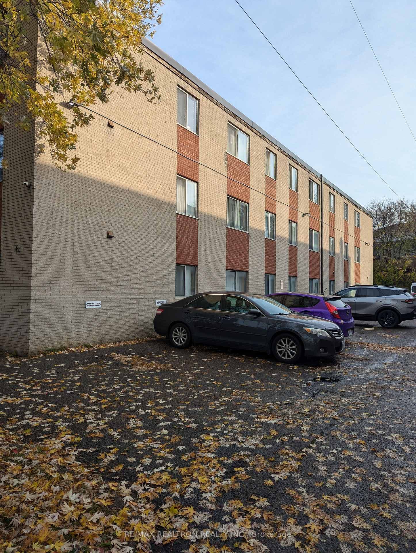 41 Huron Heights Drive, Unit #11 (3rd Floor)