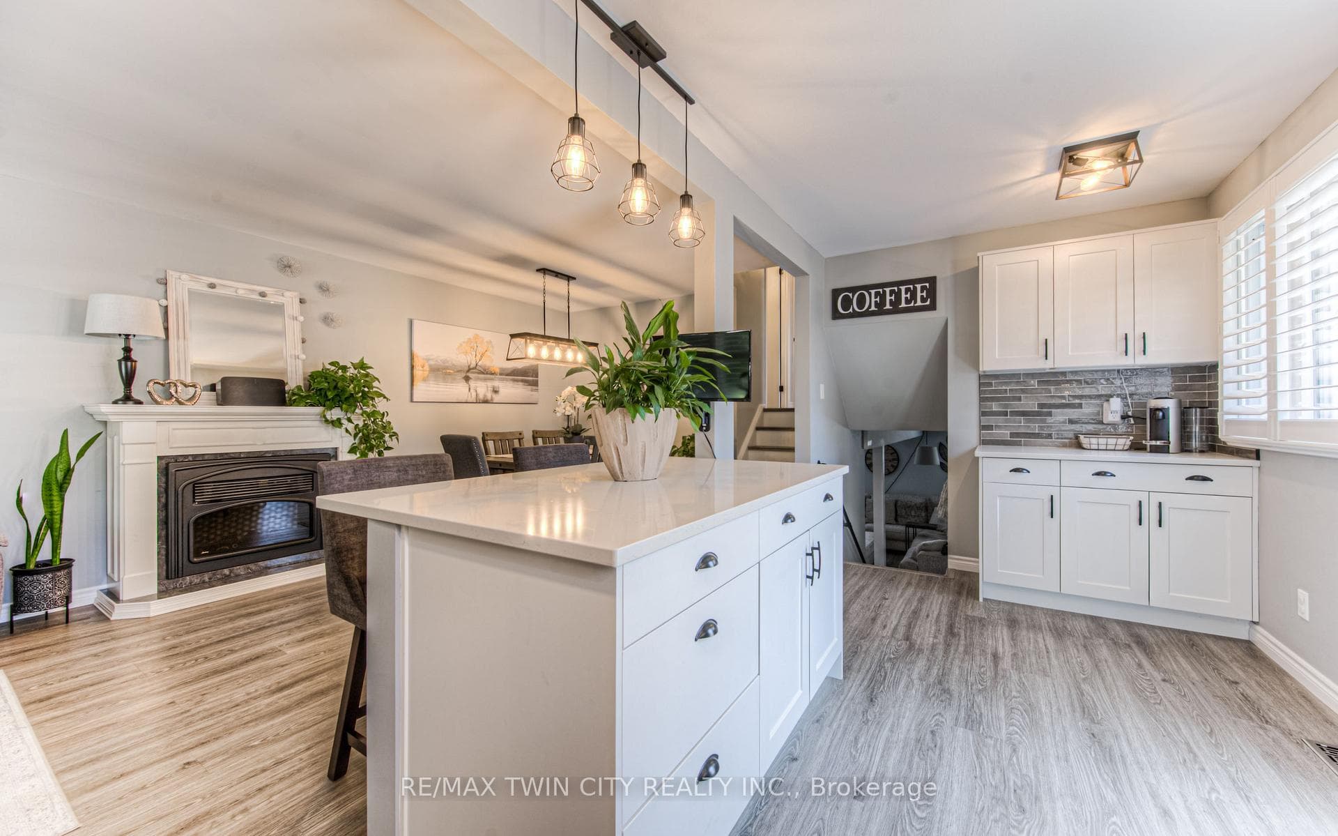 490 REDFOX Road Unit B photo 11