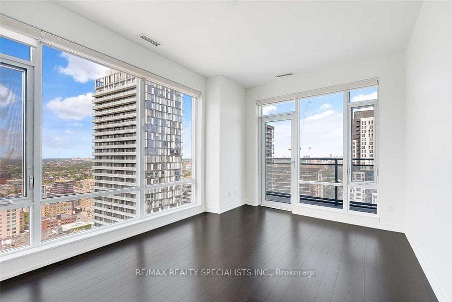 21 Widmer Street Unit 3002 photo 13