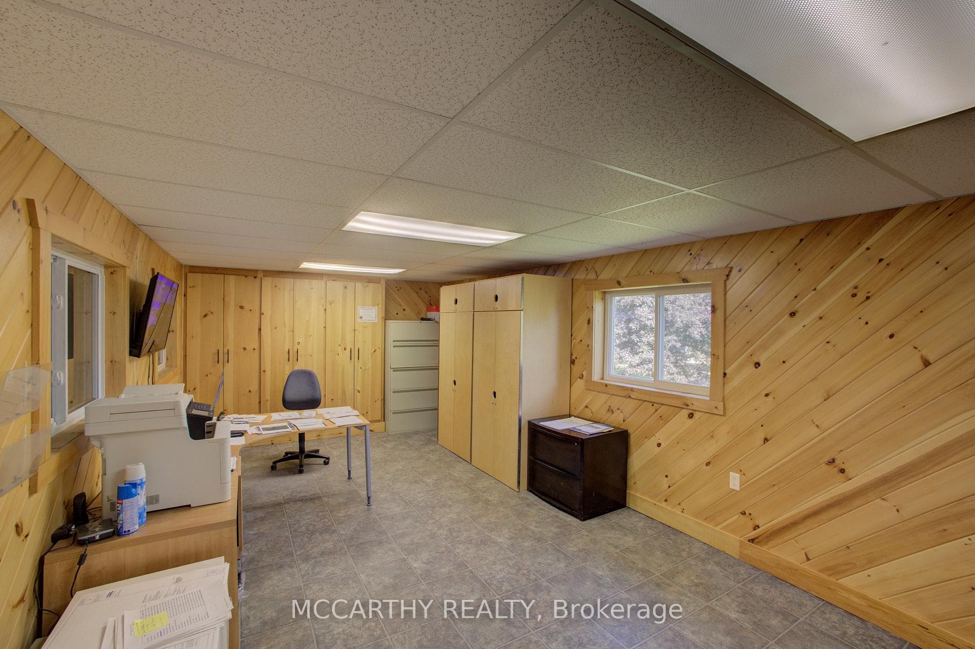 finished office