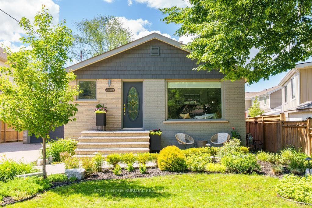 2209 Caroline Street photo 1