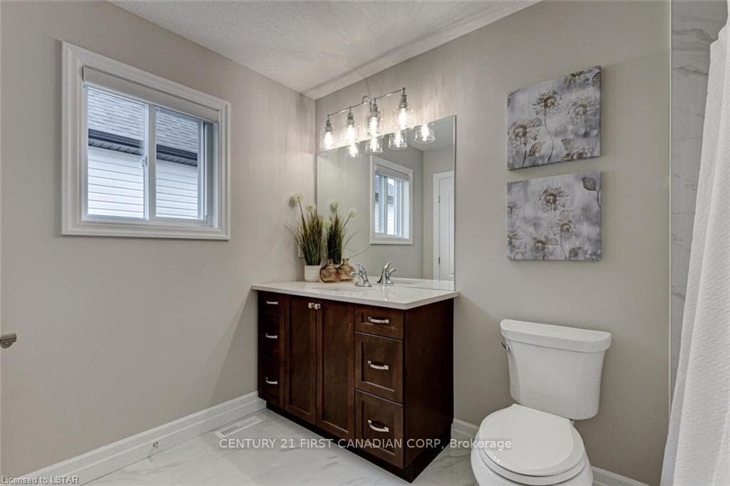 124 Basil Crescent photo 25