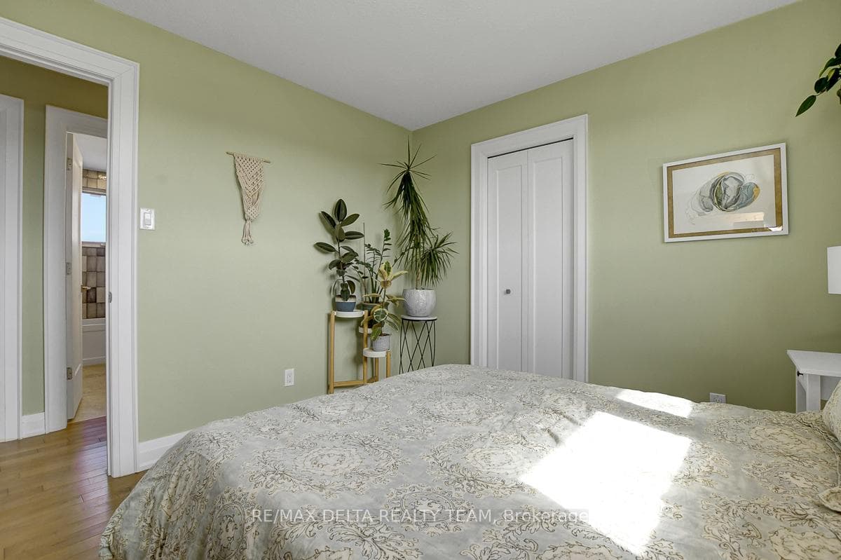 6591 Russell Road photo 23
