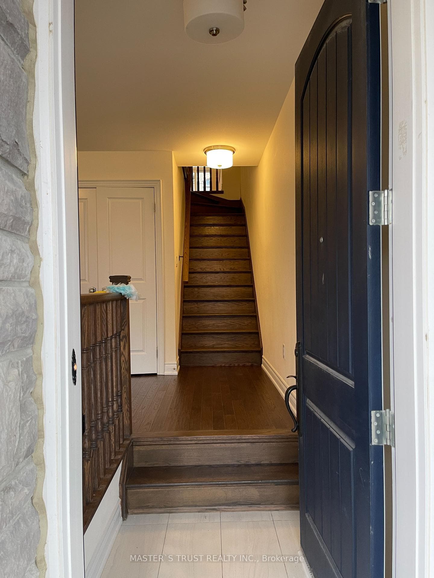 67 New Yorkton Avenue photo 12
