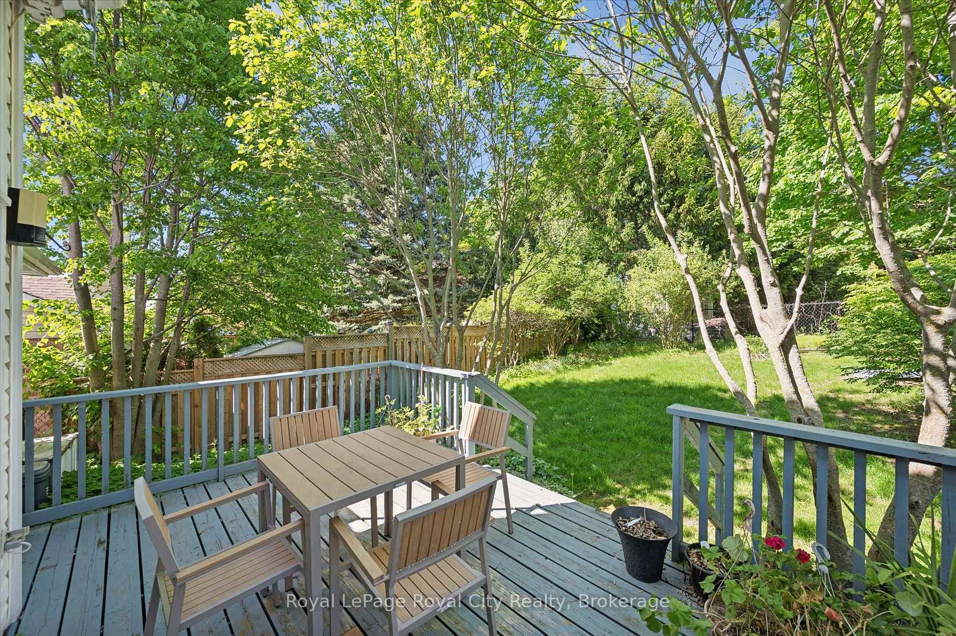 539 Harvey Street photo 35