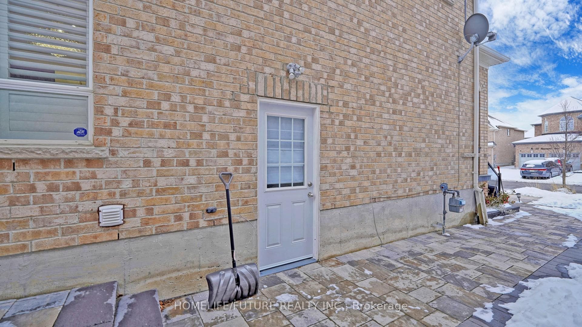 102 Remmington Street photo 42
