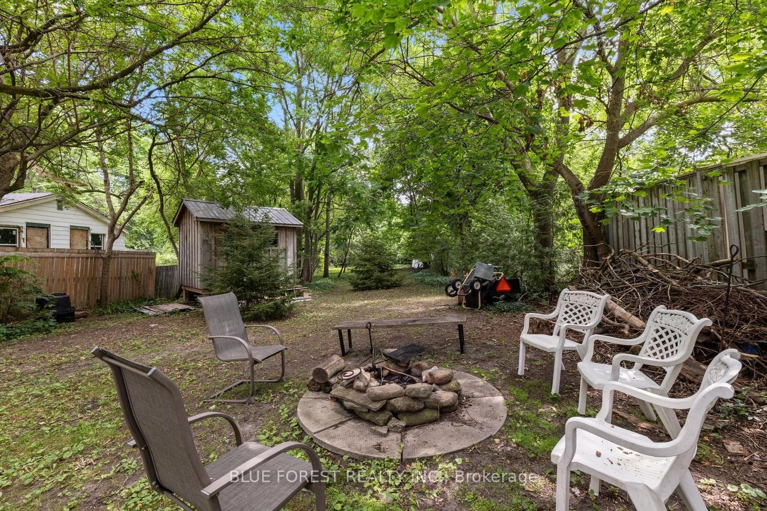550 Elizabeth Street photo 37