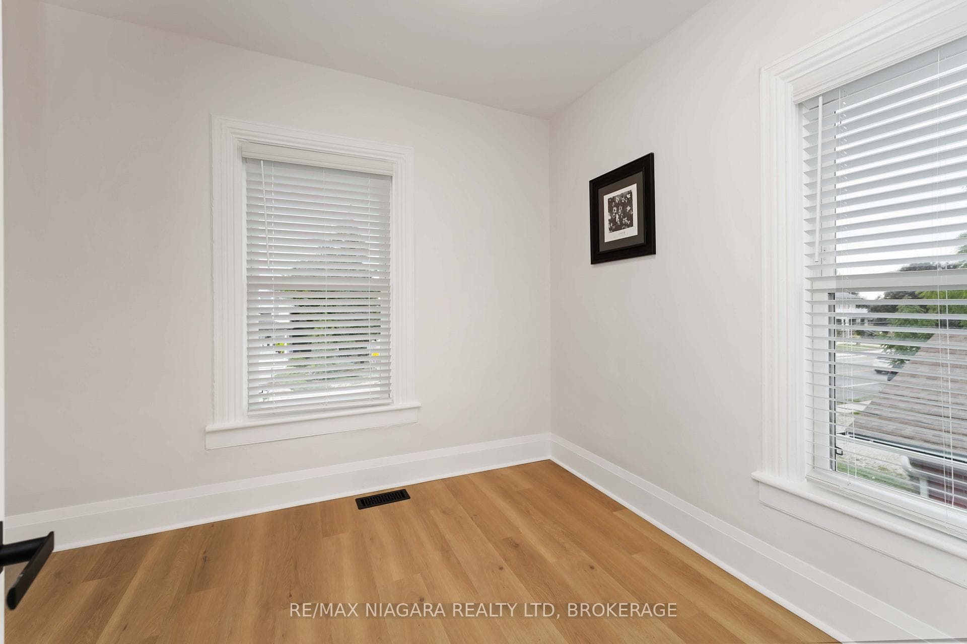 4367 Ontario Street photo 21