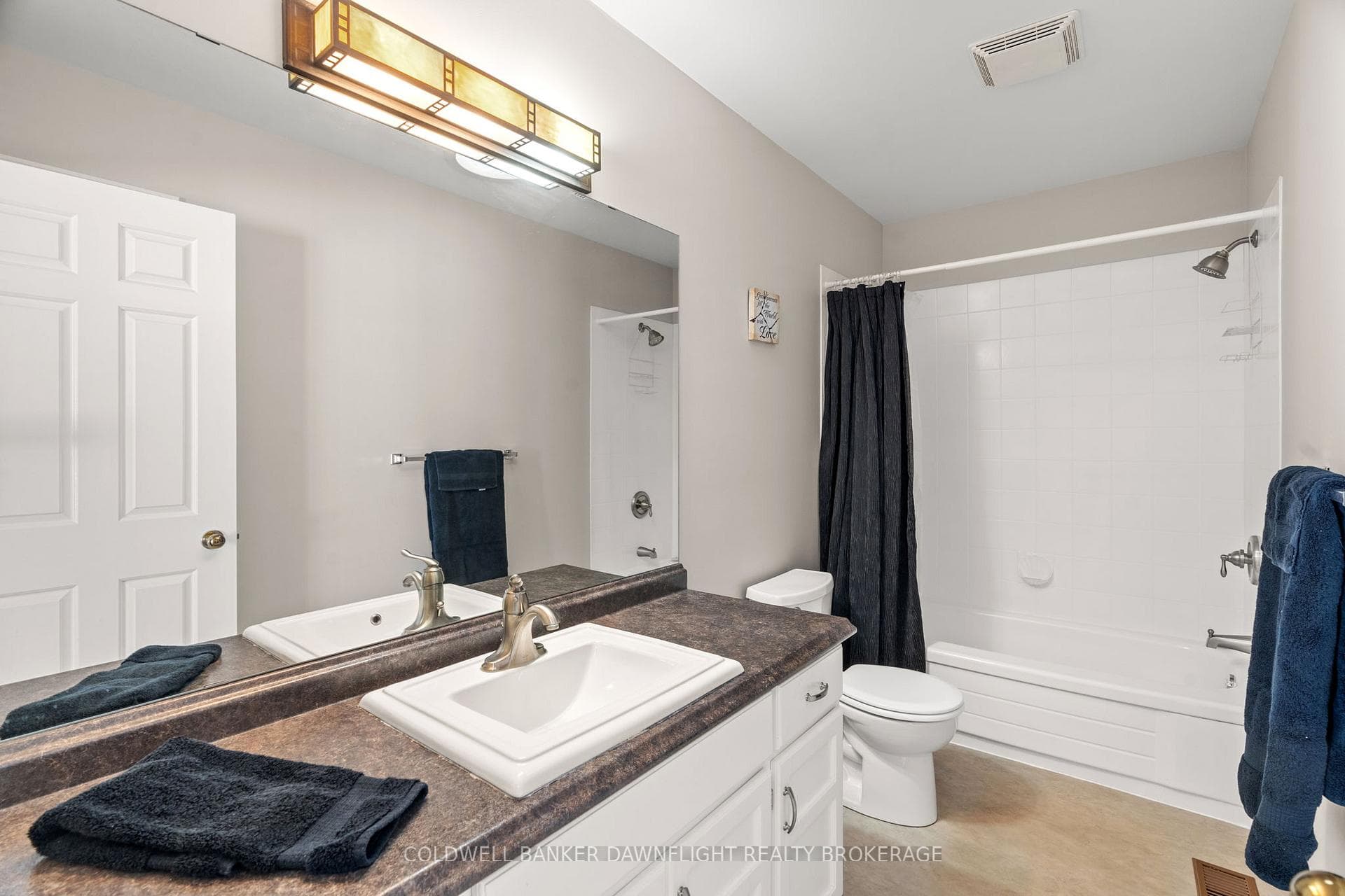519 Edward Street photo 22