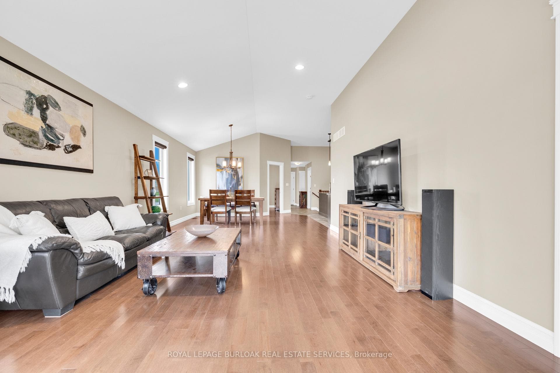 1160 Alliance Street photo 11