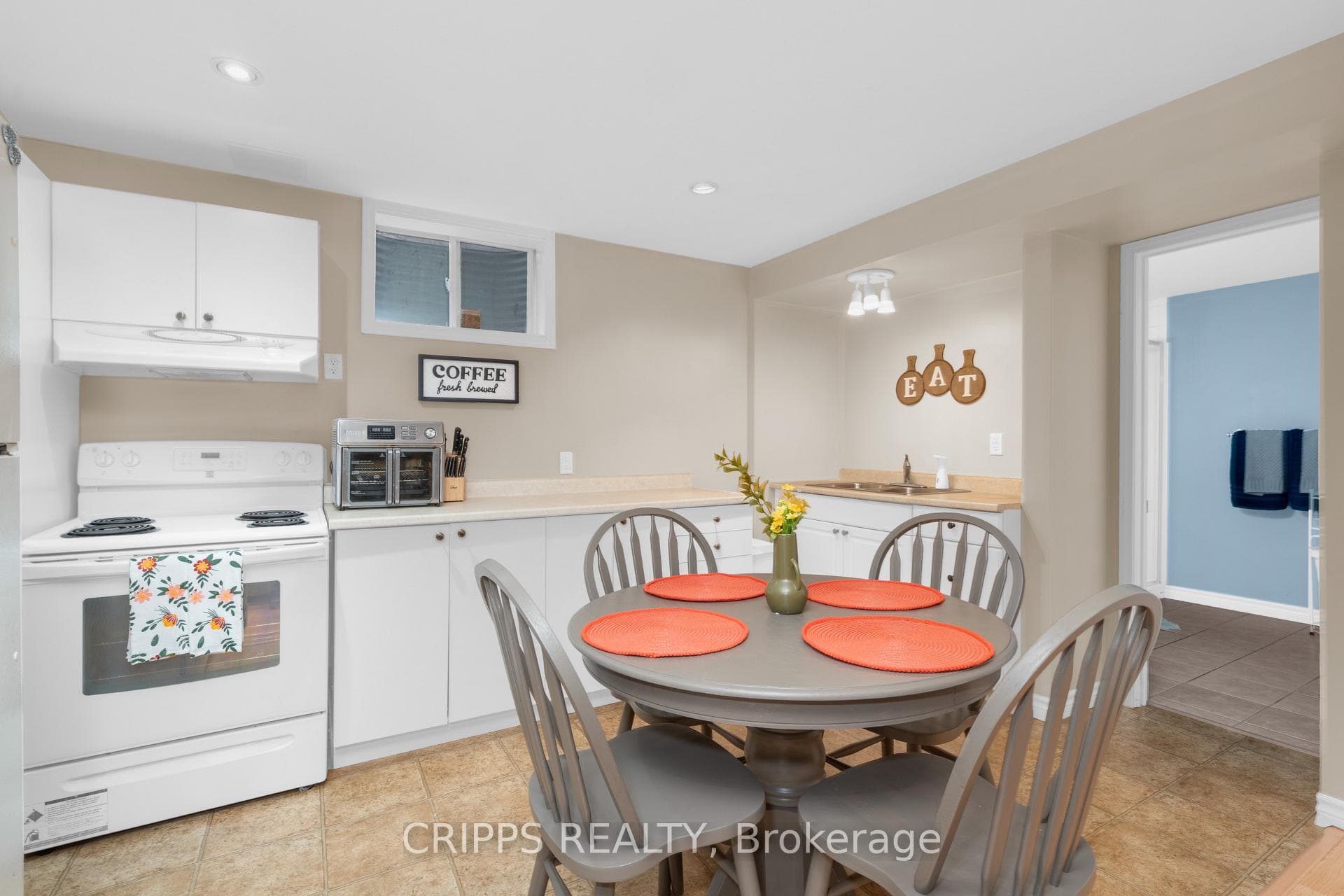 53 Monique Crescent photo 30