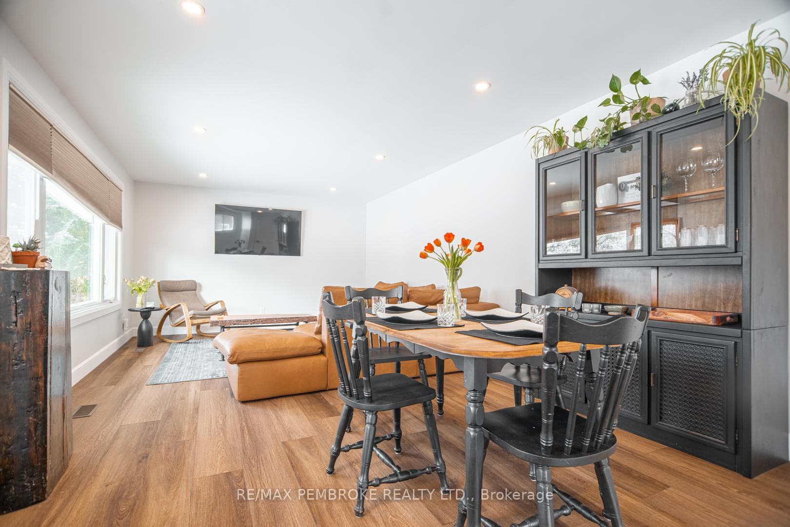 642 Birch Street photo 5