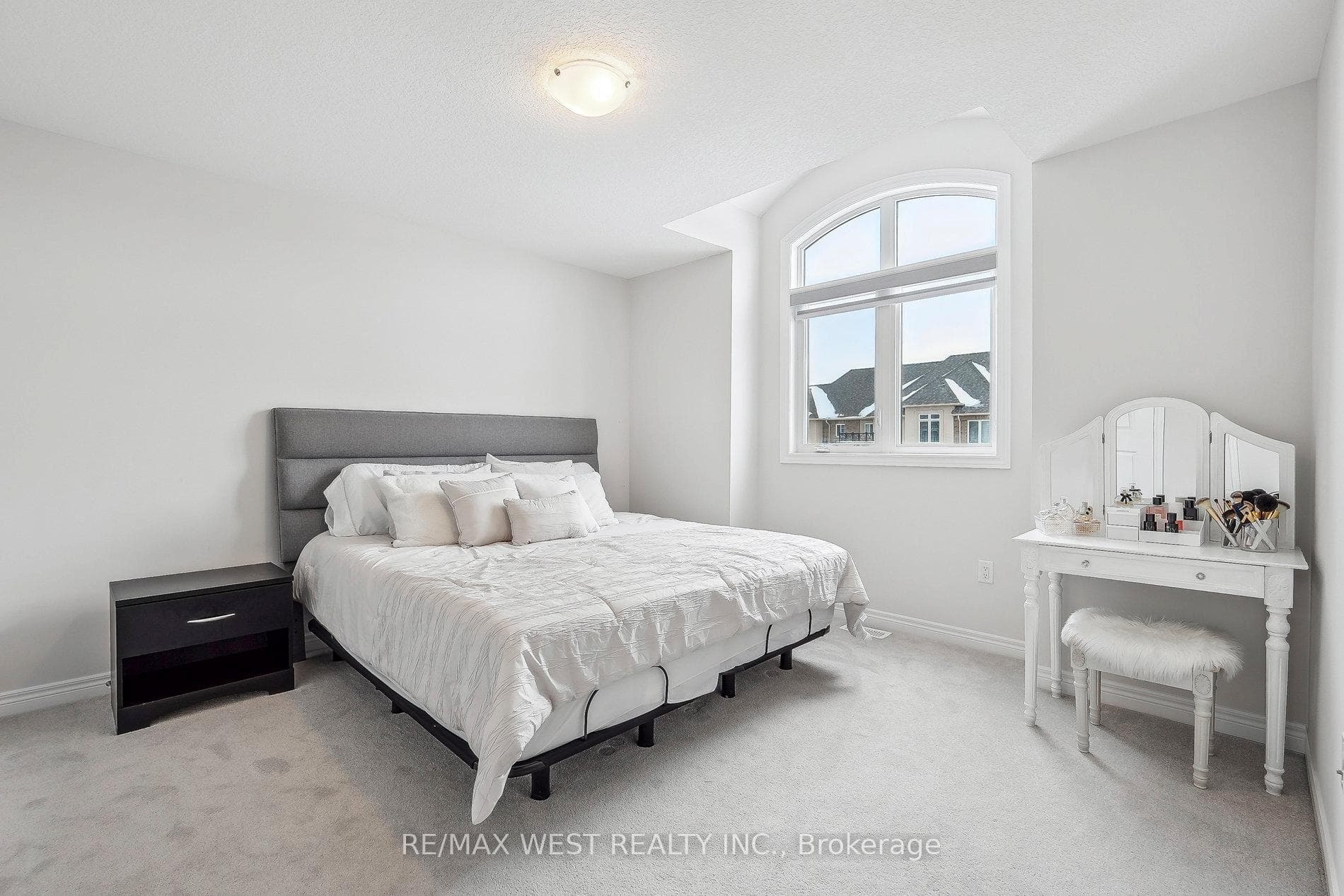 89 Pinot Crescent photo 13