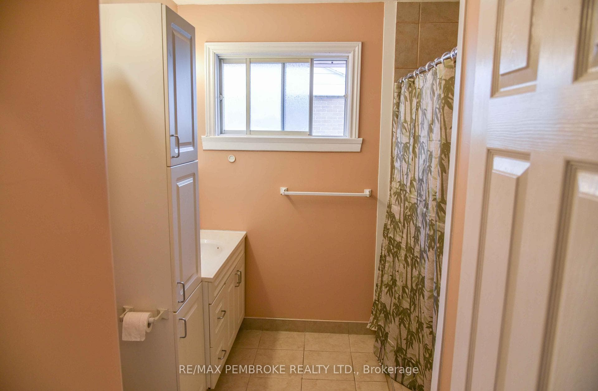 289 Patricia Avenue photo 24