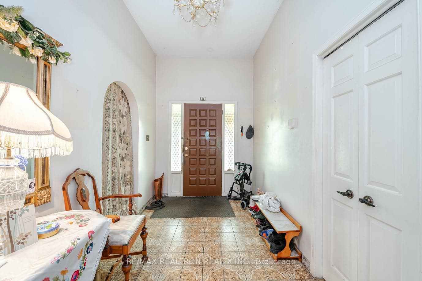 15 Bellamy Road photo 2