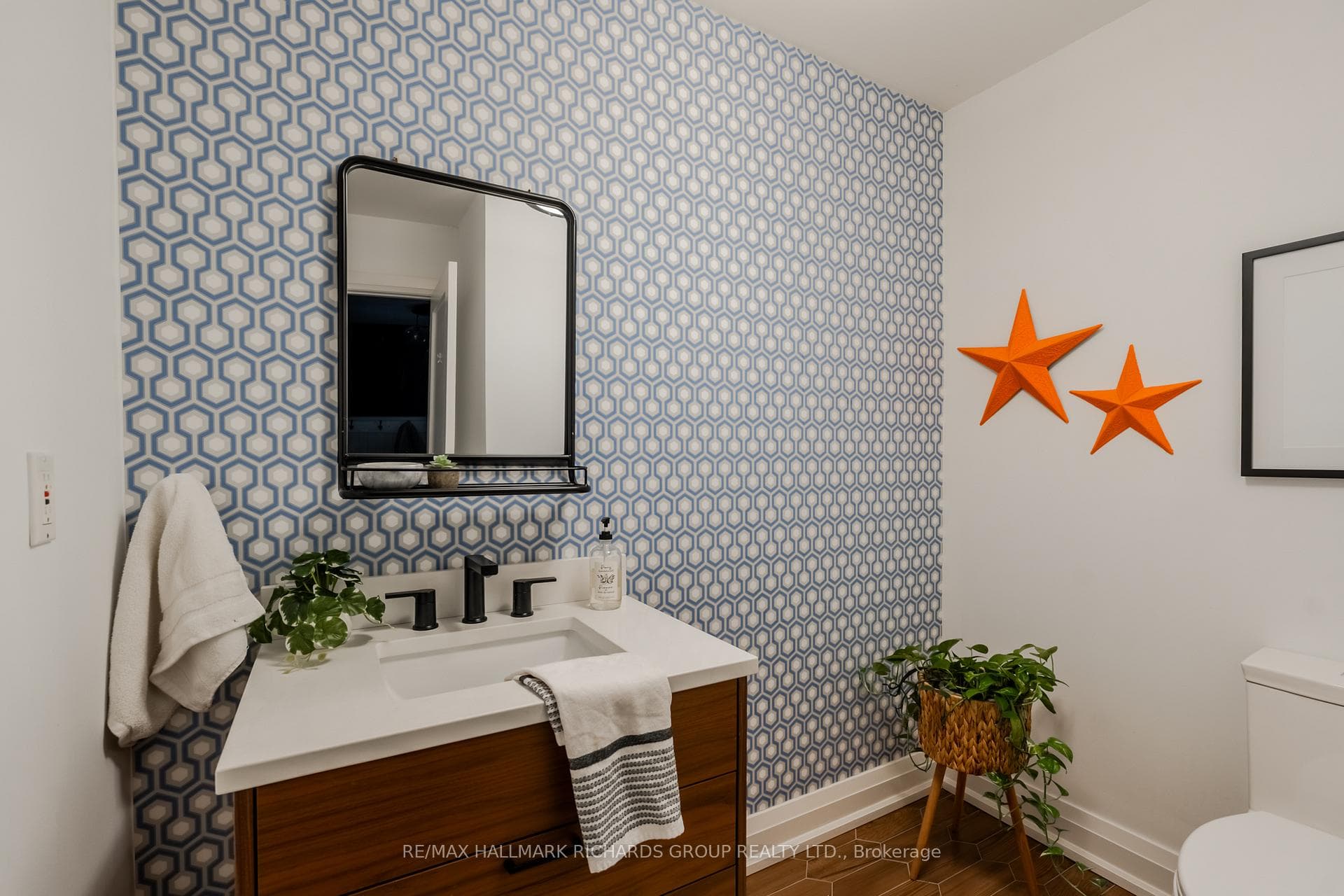 108 Victoria Park Avenue photo 16