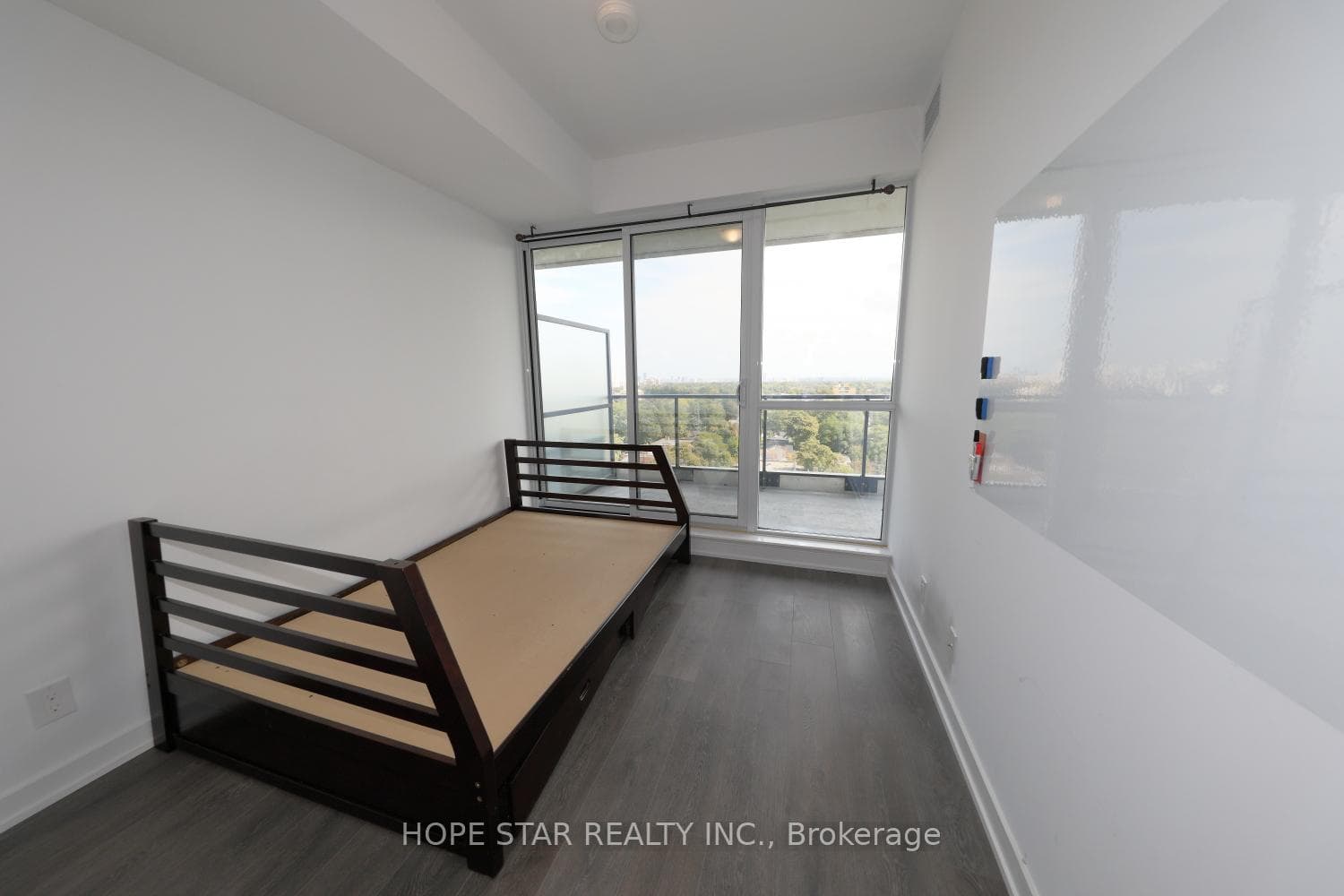 609 Avenue Road Unit 1403 photo 16