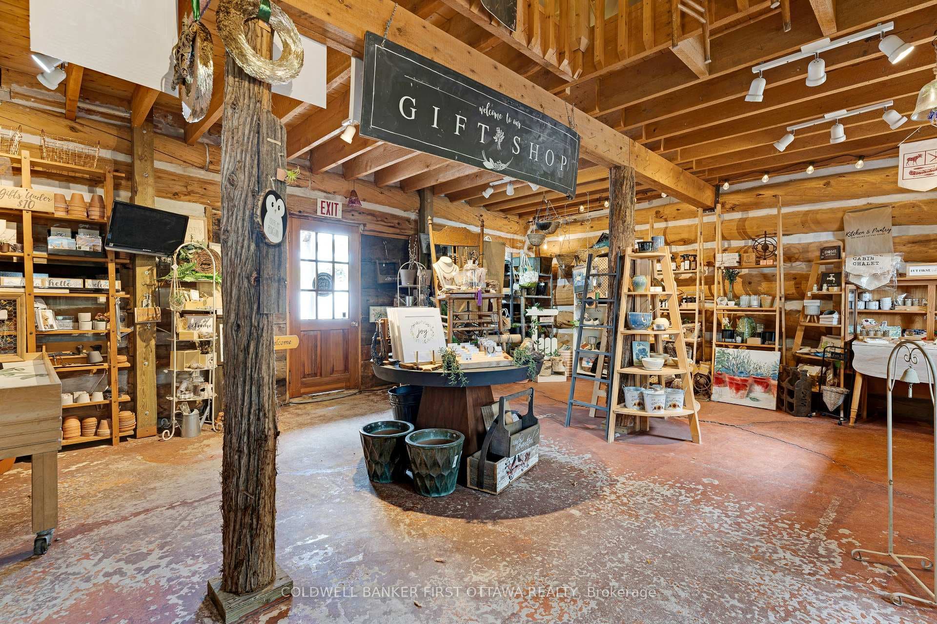 Comfrey Cottage - Gift Shop/Art Gallery