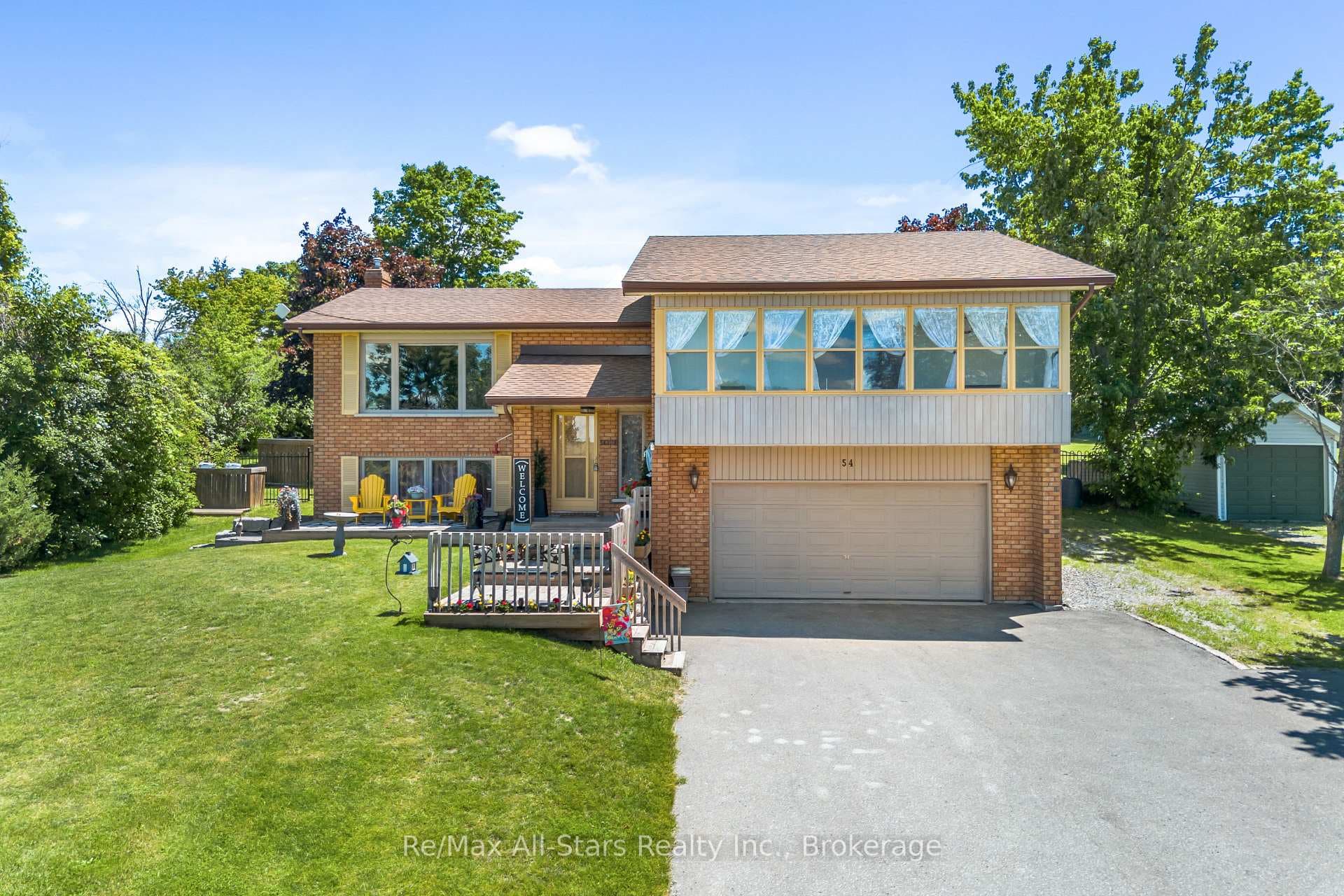 54 Bluewater Avenue photo 2