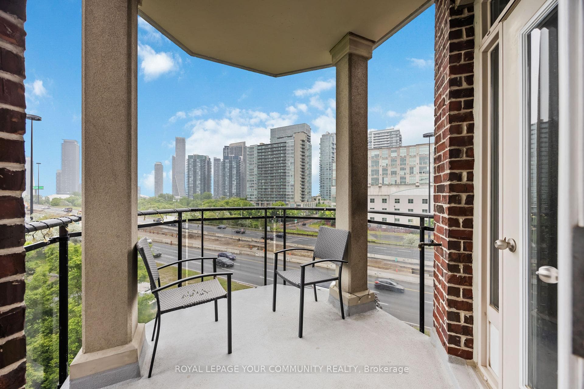 245 Dalesford Road Unit 416 photo 23