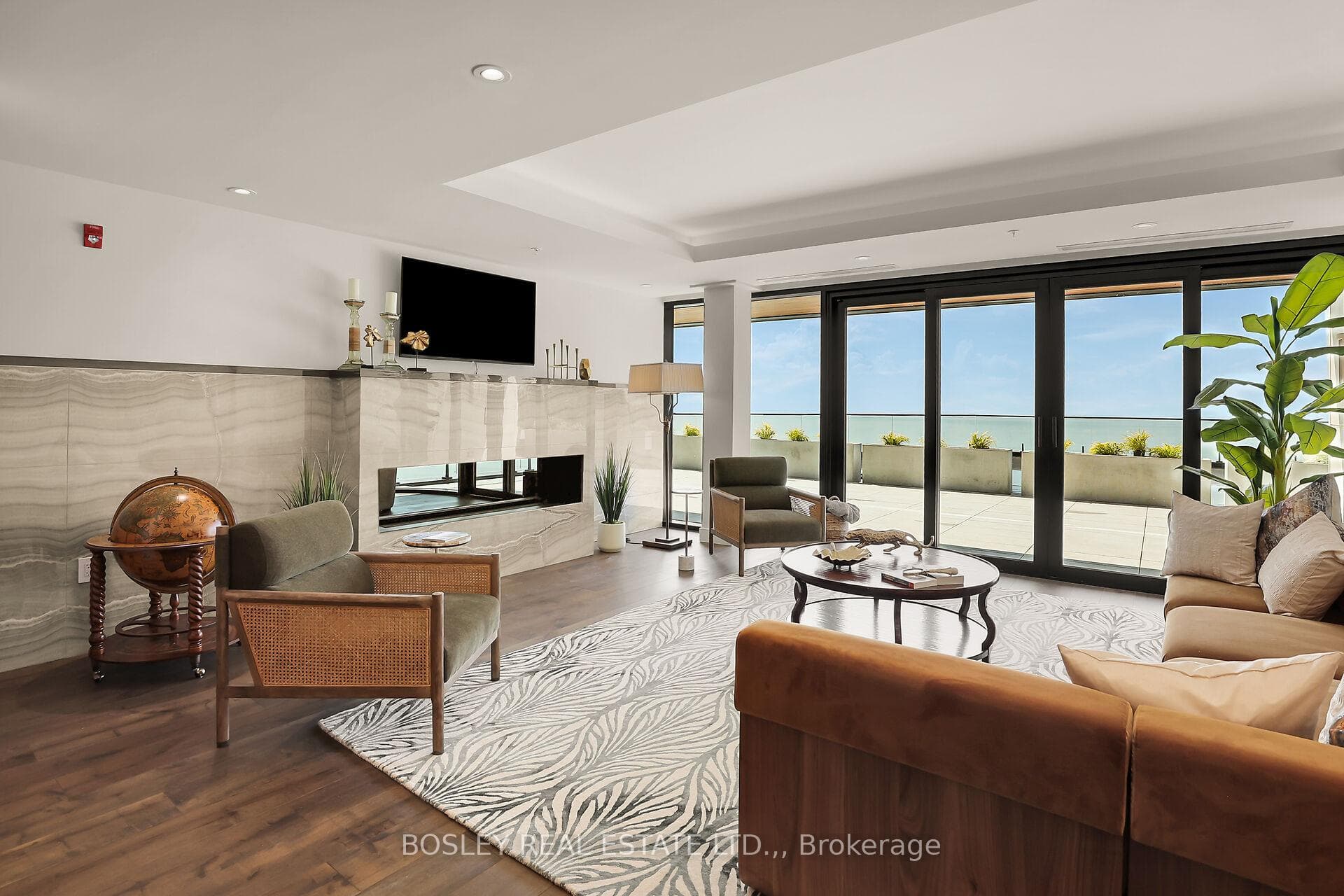 3823 TERRACE Lane Unit 202 photo 11