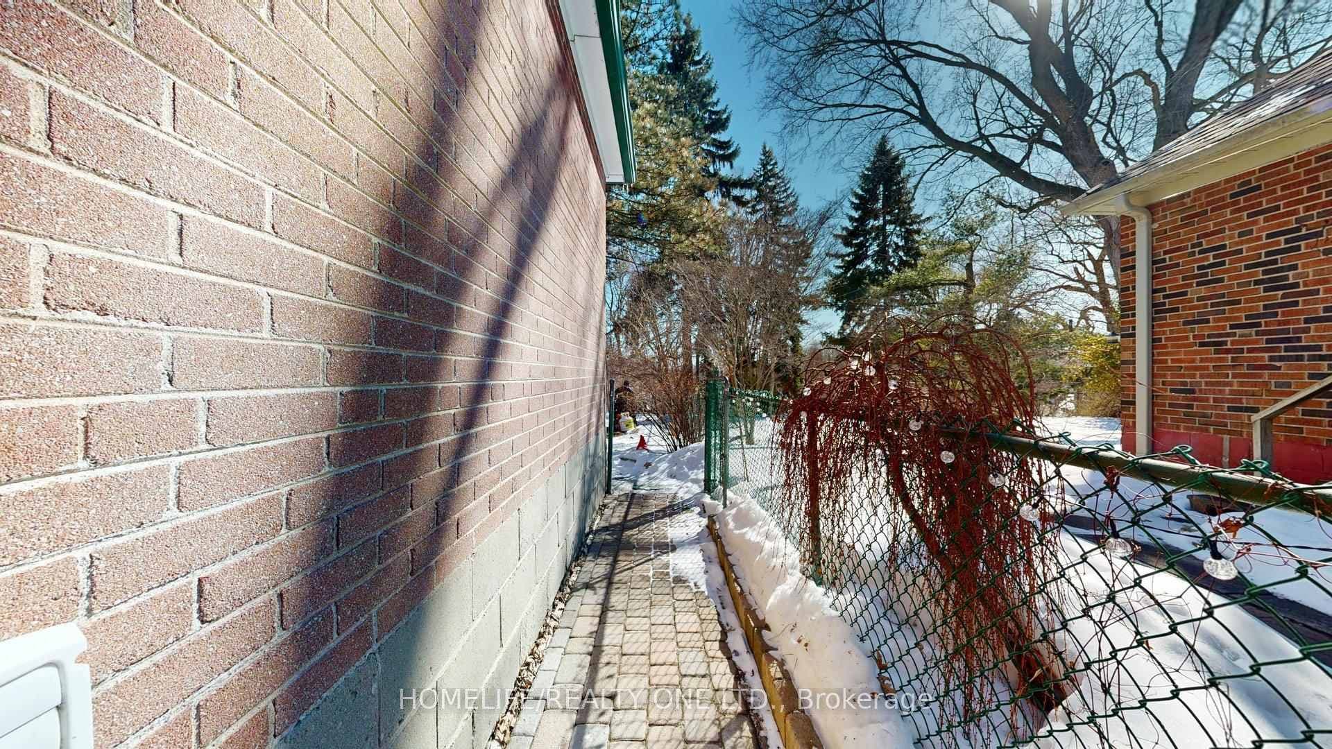 247 Berry Road photo 33
